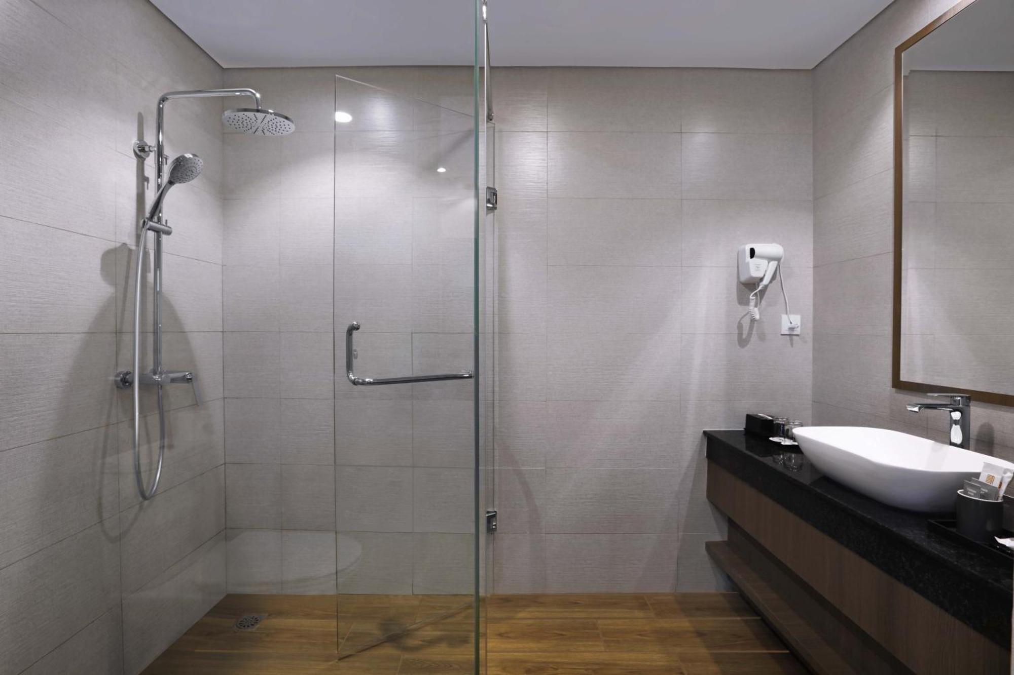 Harper Premier Nagoya Batam Hotell Exteriör bild
