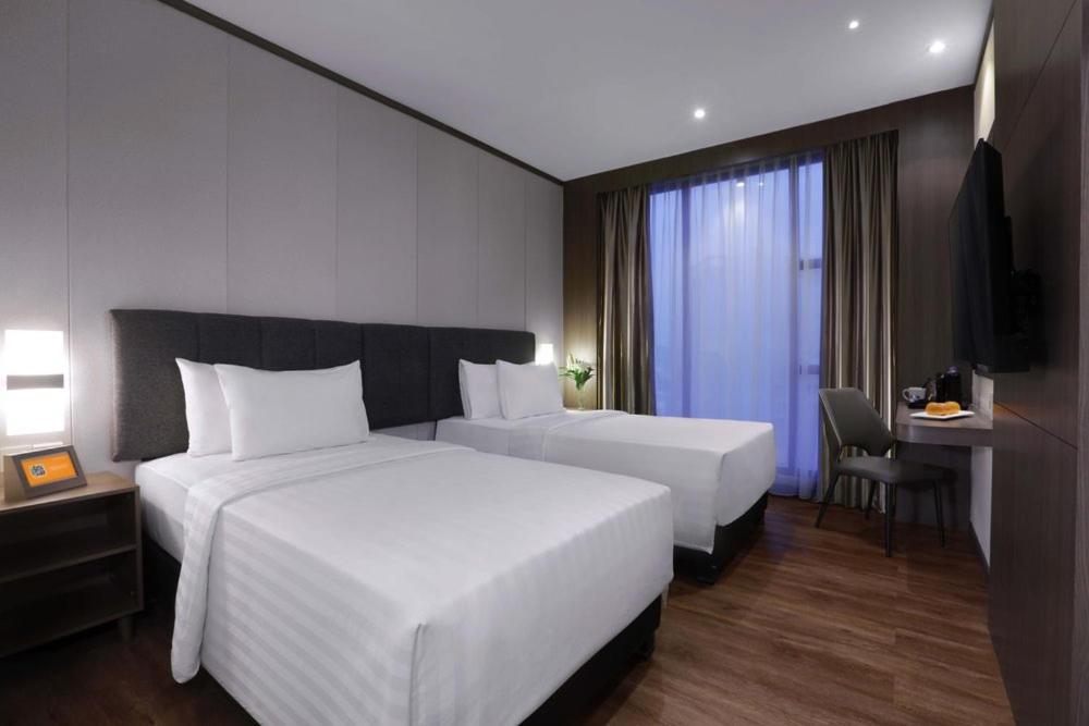 Harper Premier Nagoya Batam Hotell Exteriör bild