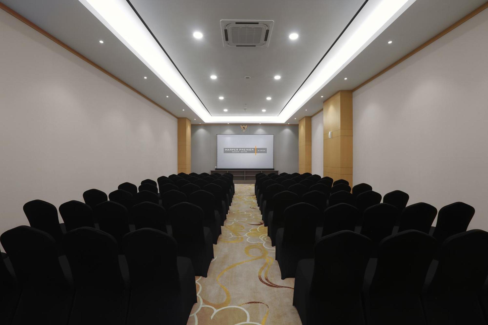 Harper Premier Nagoya Batam Hotell Exteriör bild